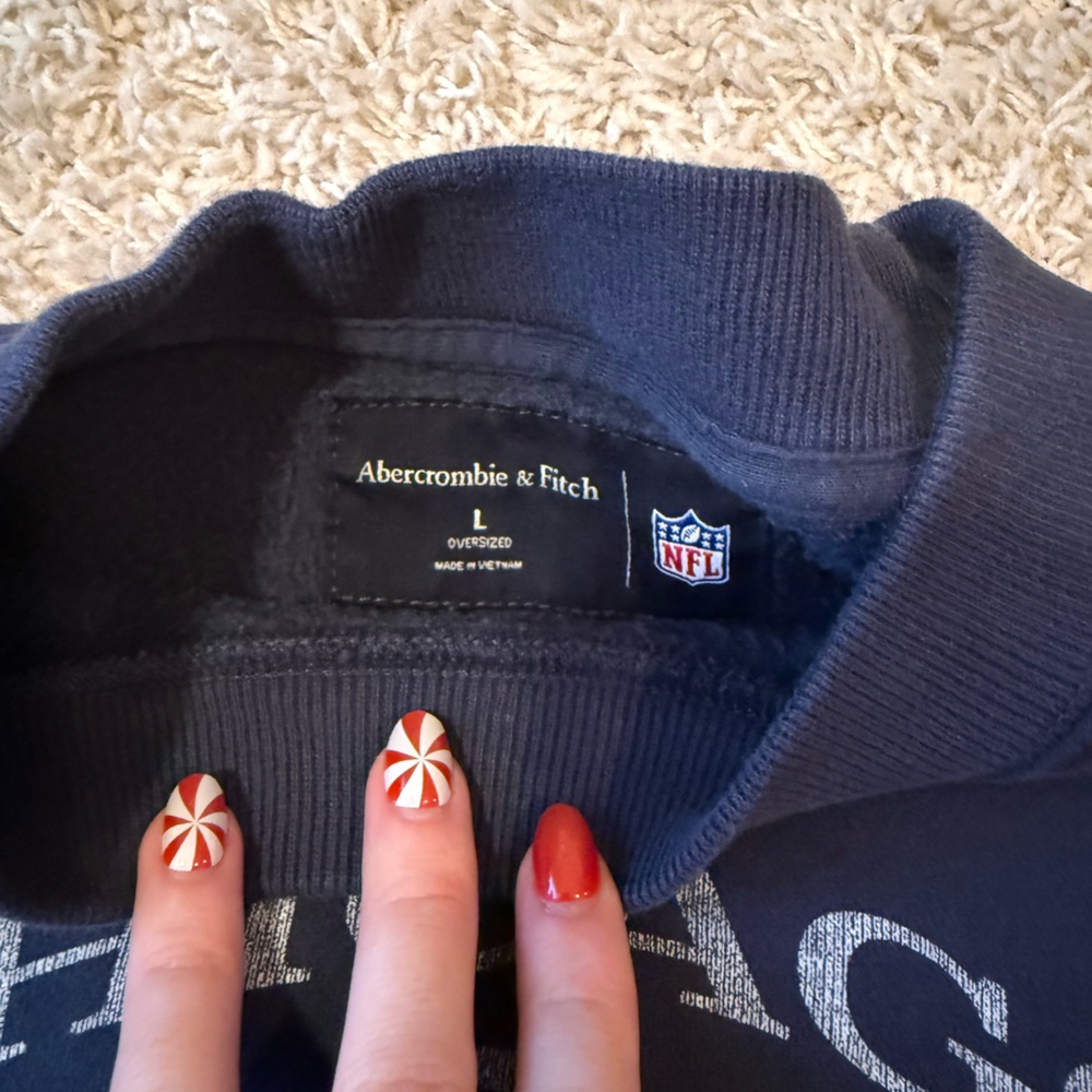 Abercrombie & Fitch Navy Chicago Bears Sweatshirt - Picture 3 of 3